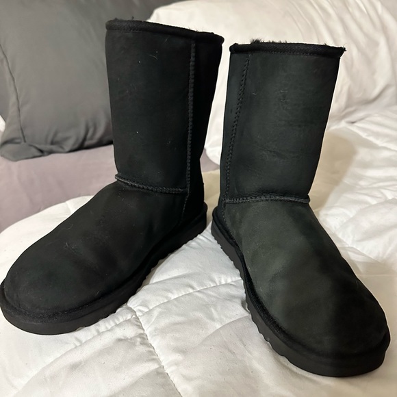 Uggs - Picture 3 of 5